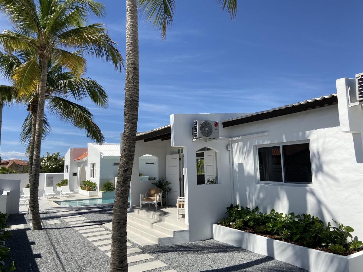 Movida Inn Aruba Palm Beach Exterior foto