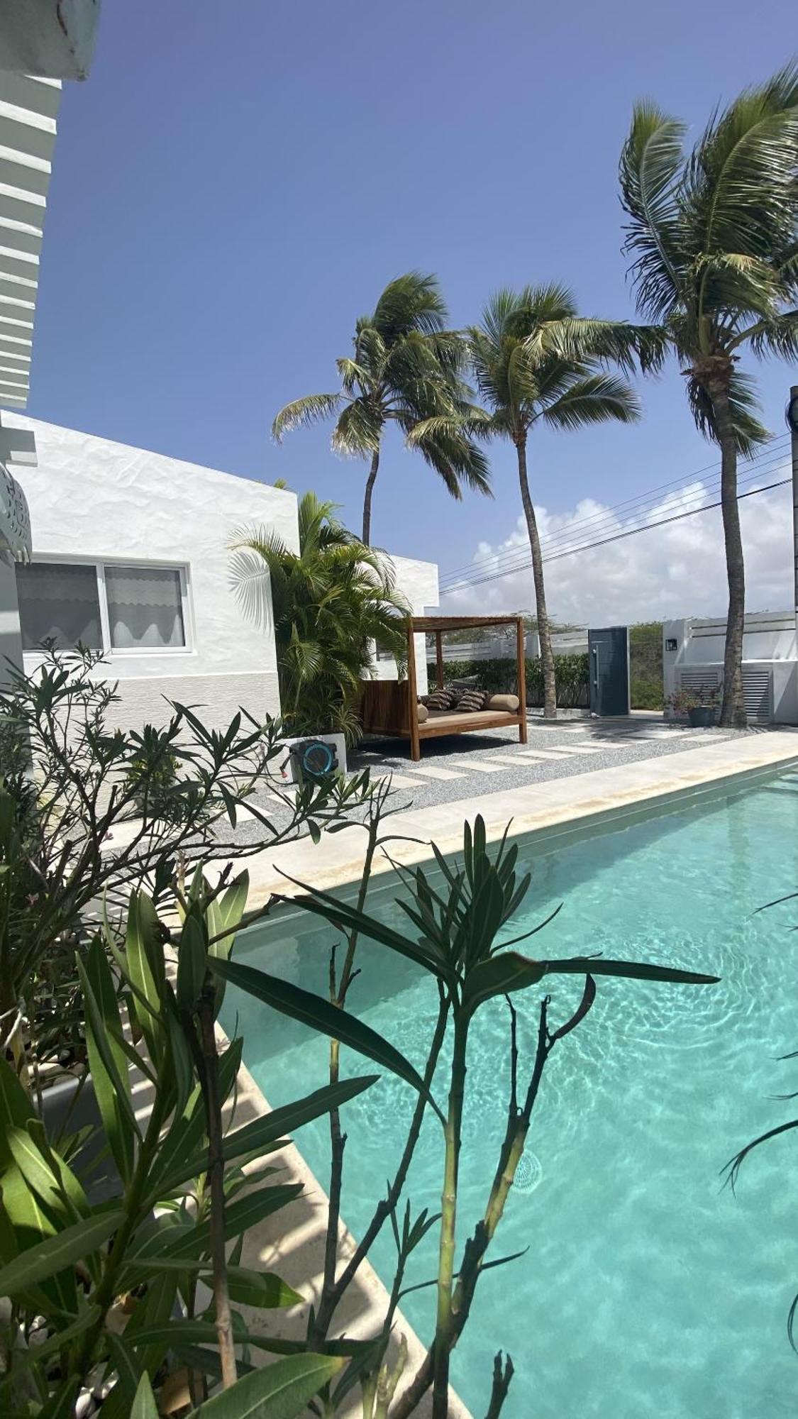 Movida Inn Aruba Palm Beach Exterior foto