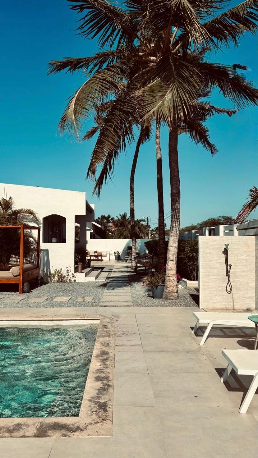 Movida Inn Aruba Palm Beach Exterior foto